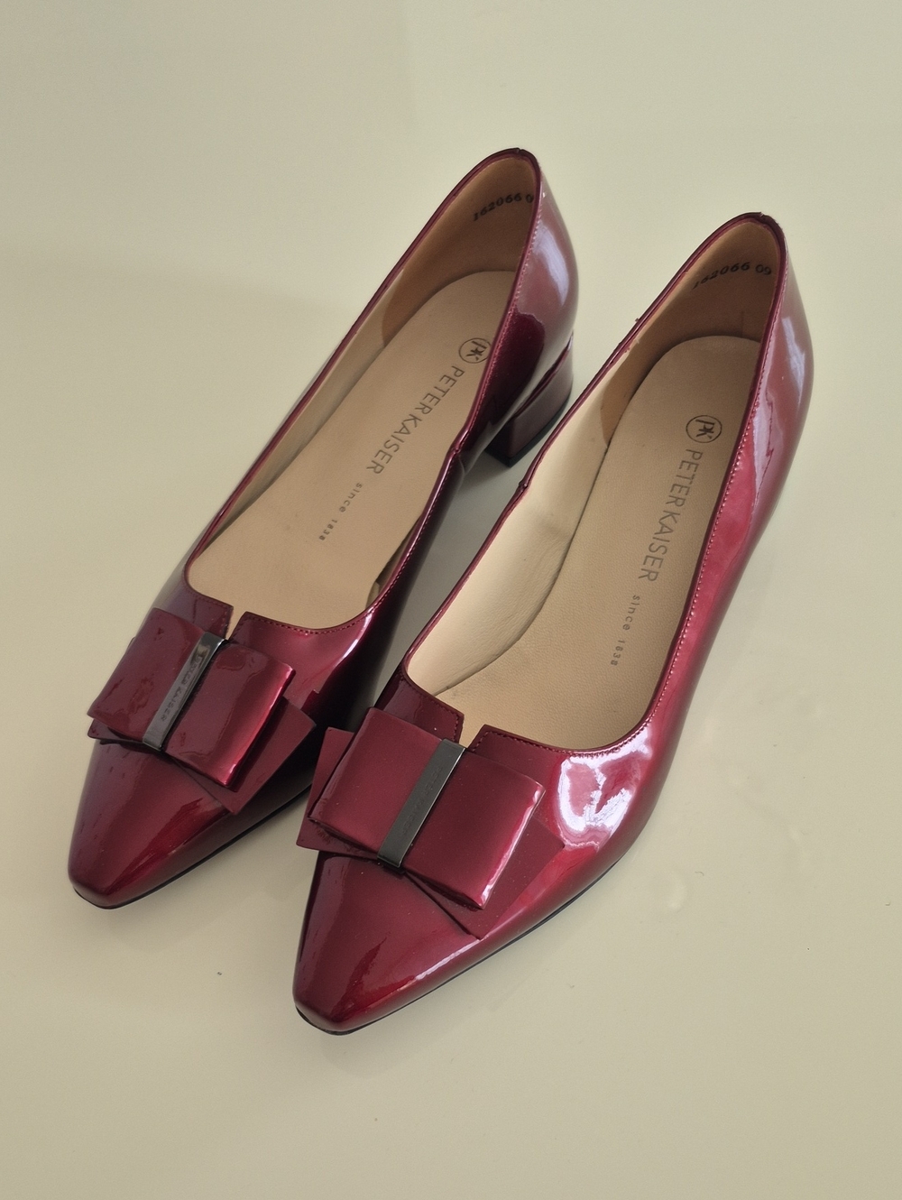 Peter Kaiser Women's Burgundy Leather Made In Germany Pointed Bow Dress Shoes